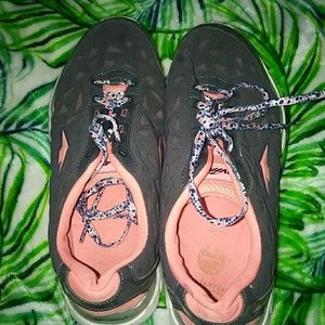 Women's running shoes